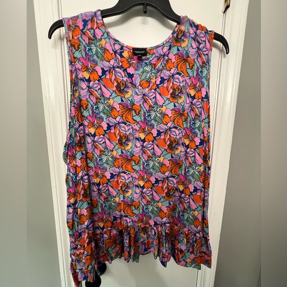 Jones & Co floral blouse size 2x sleeveless